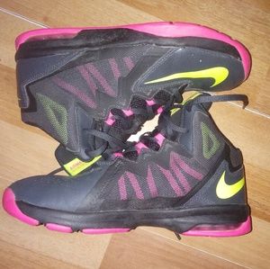 Nike stutter step 2 basketball shoes